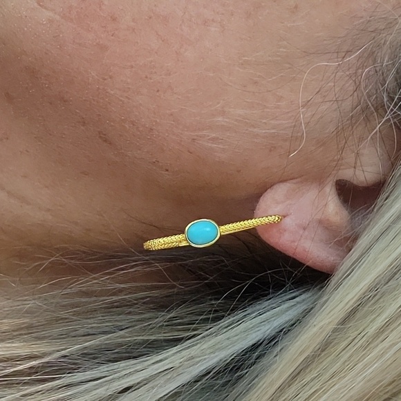 AQUA ACCENT SAFETY PIN EARRINGS - Picture 7 of 8